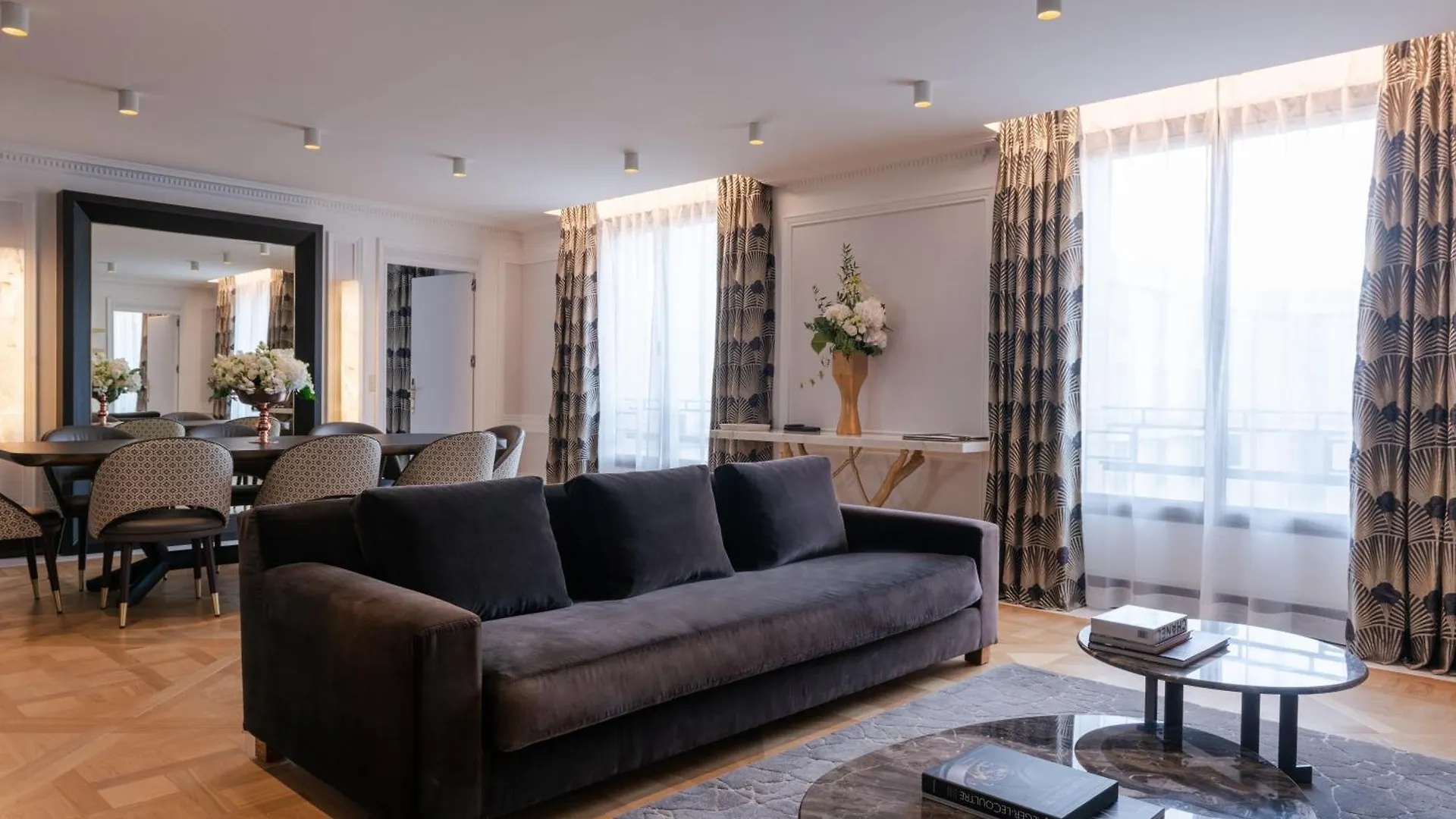 L'Hotel Du Collectionneur Paris Otel
