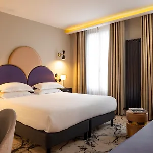 Otel Mondial, Paris